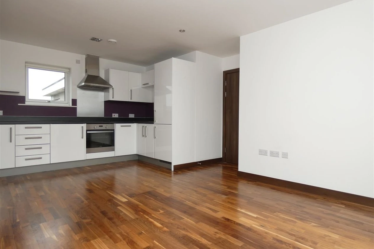 Immaculate two-bedroom flat to rent in Whitstable - Miles & Barr