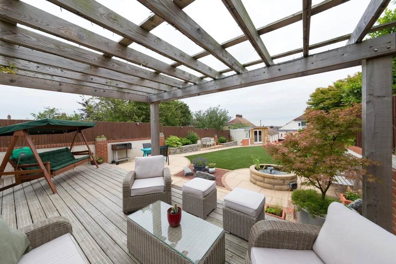 Low Maintenance Garden – No time? No Problem - Miles & Barr