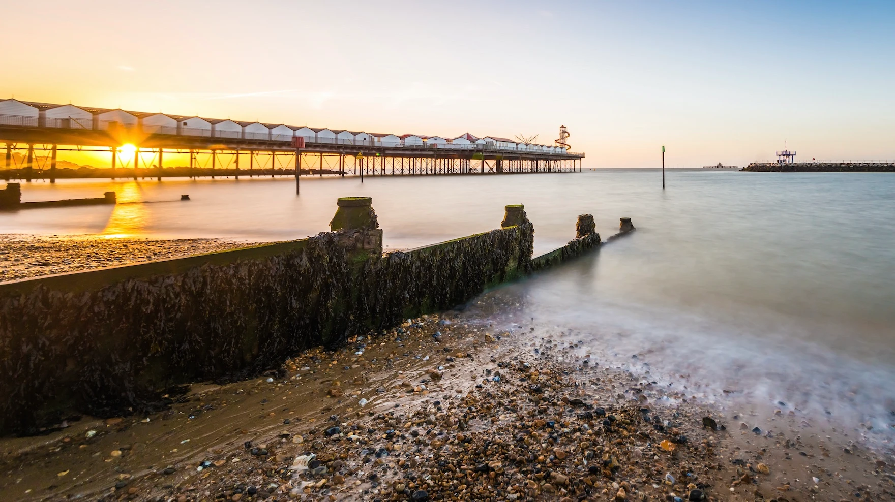 Thinking of a seaside move? Take a look at Kent’s Blue Flag & Award-winning beaches - Miles & Barr