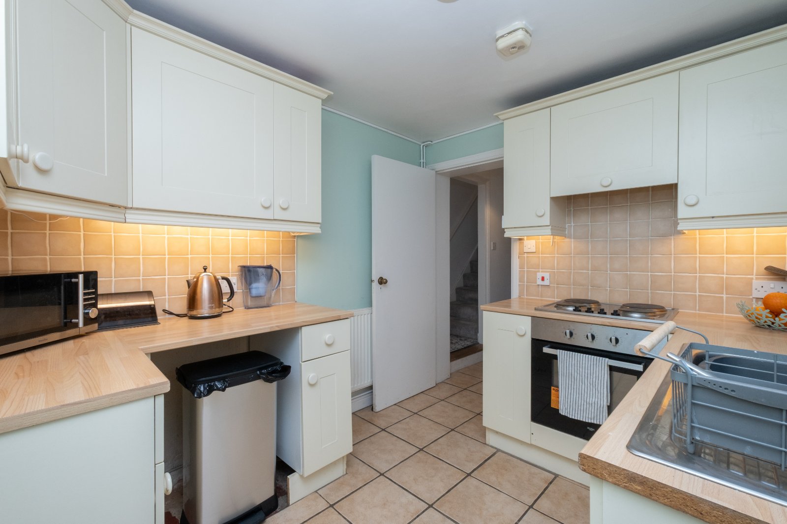 Main Road, Sellindge, Ashford, Kent, TN25