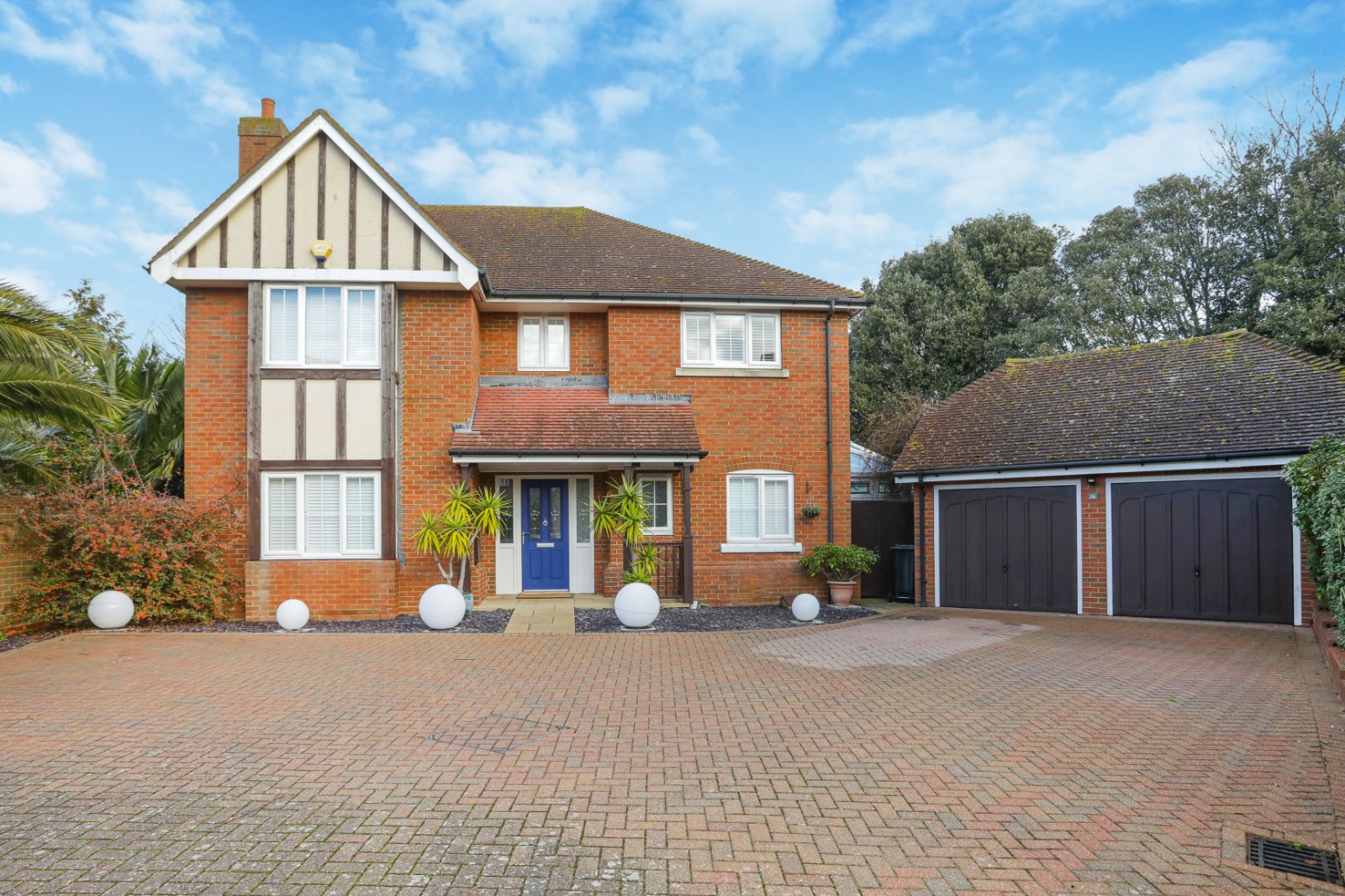 Foreland Heights, Broadstairs, Kent, CT10 - Miles & Barr