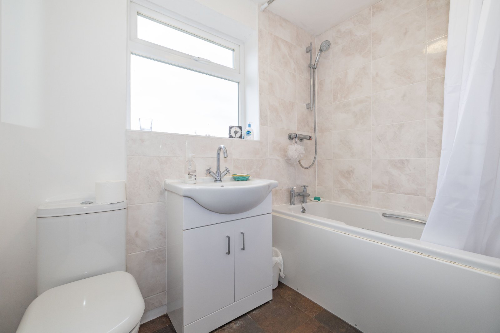 Glen Iris Close, Canterbury, Kent, CT2