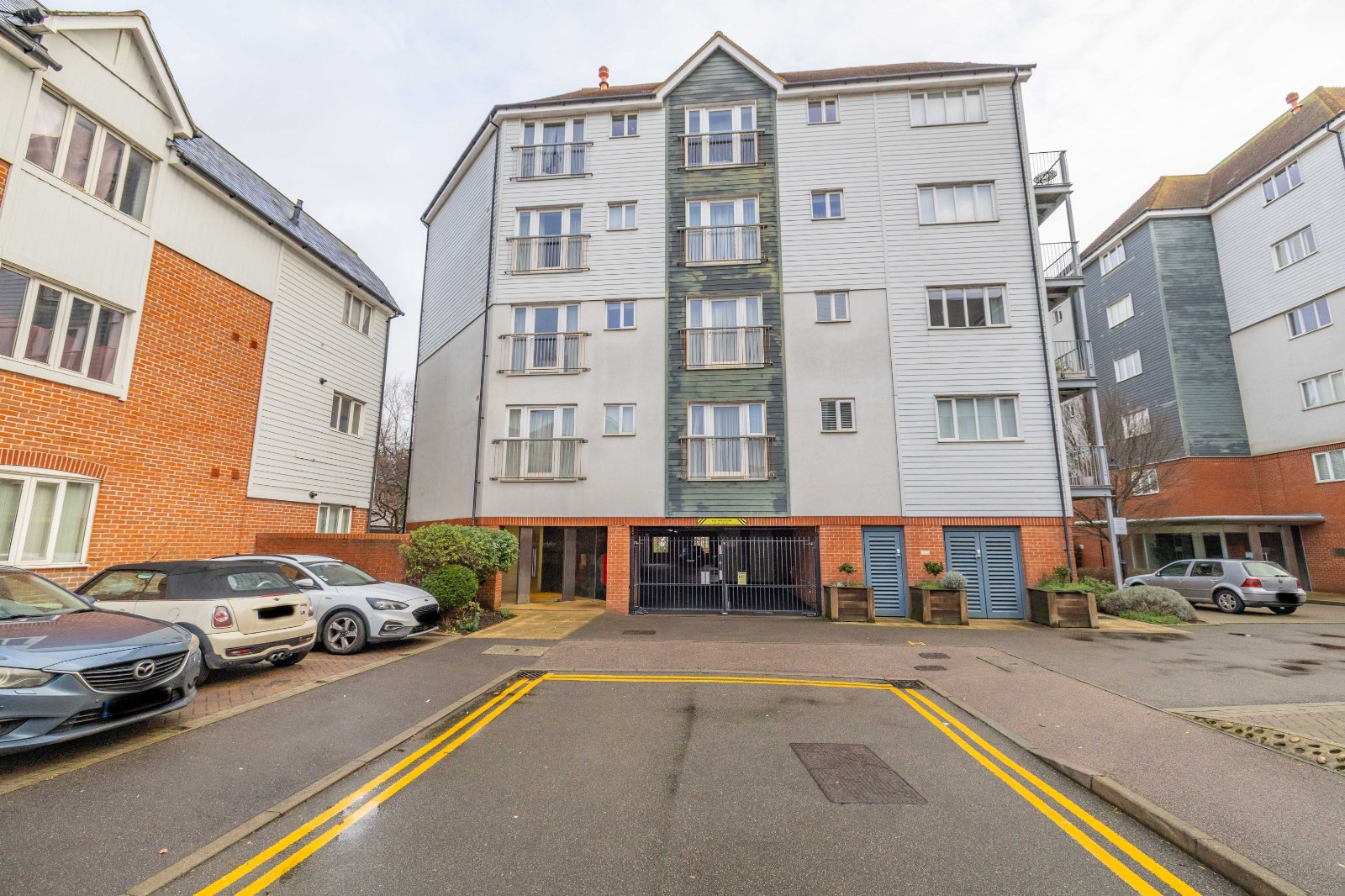 Westwood Drive, Canterbury, Kent, CT2 - Miles & Barr