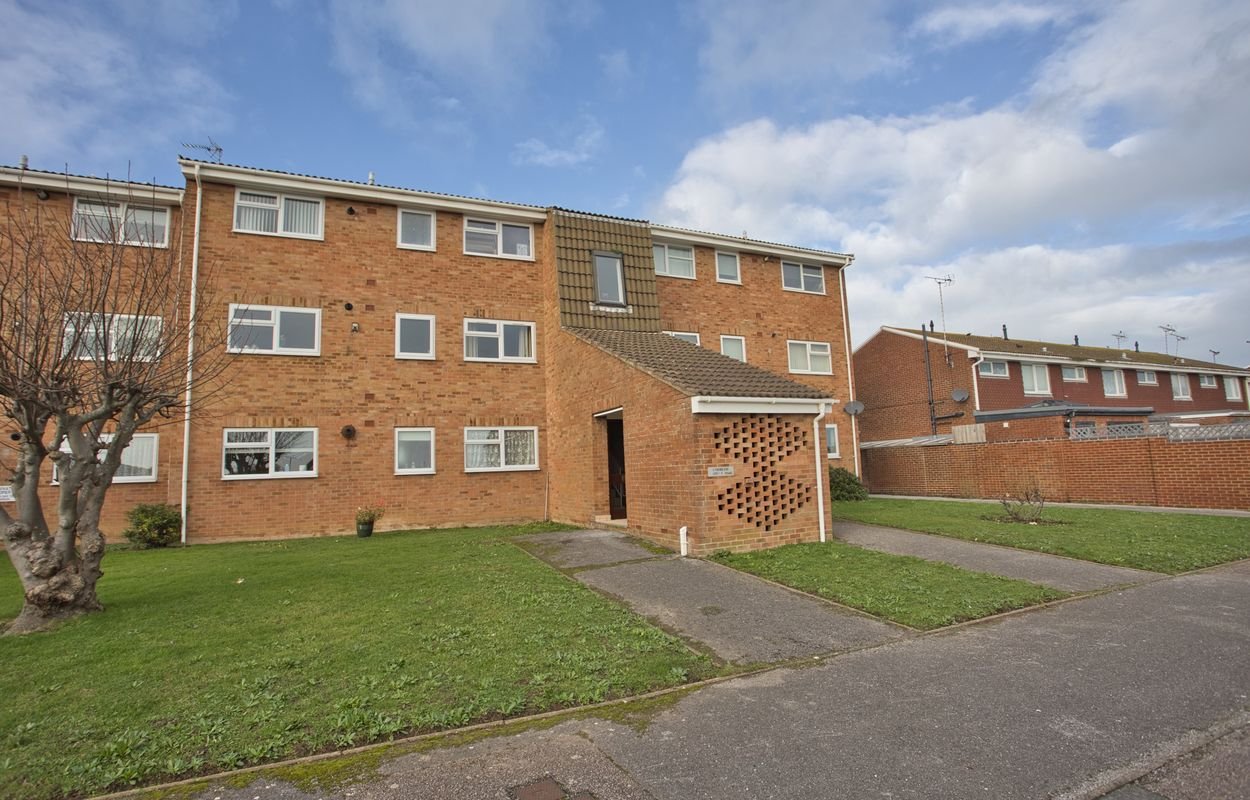 5 Eynsford Close, Palm bay, Margate, CT9 - Miles & Barr