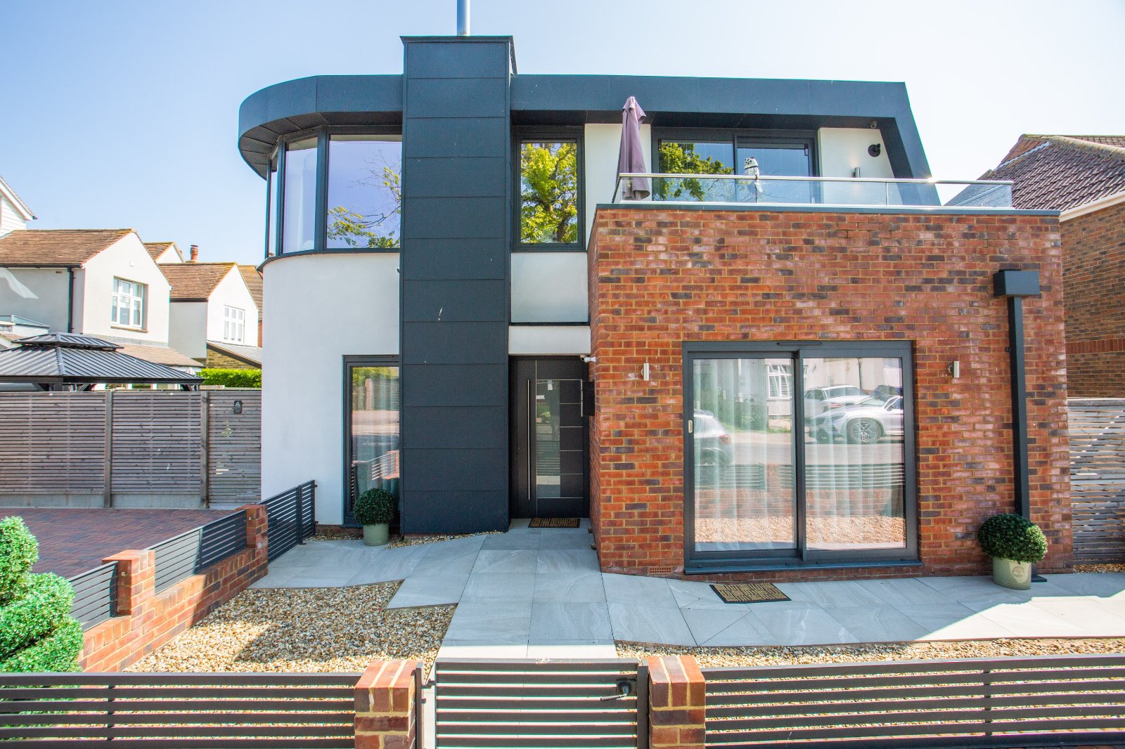 Pier Avenue, Whitstable, Kent, CT5 - Miles & Barr