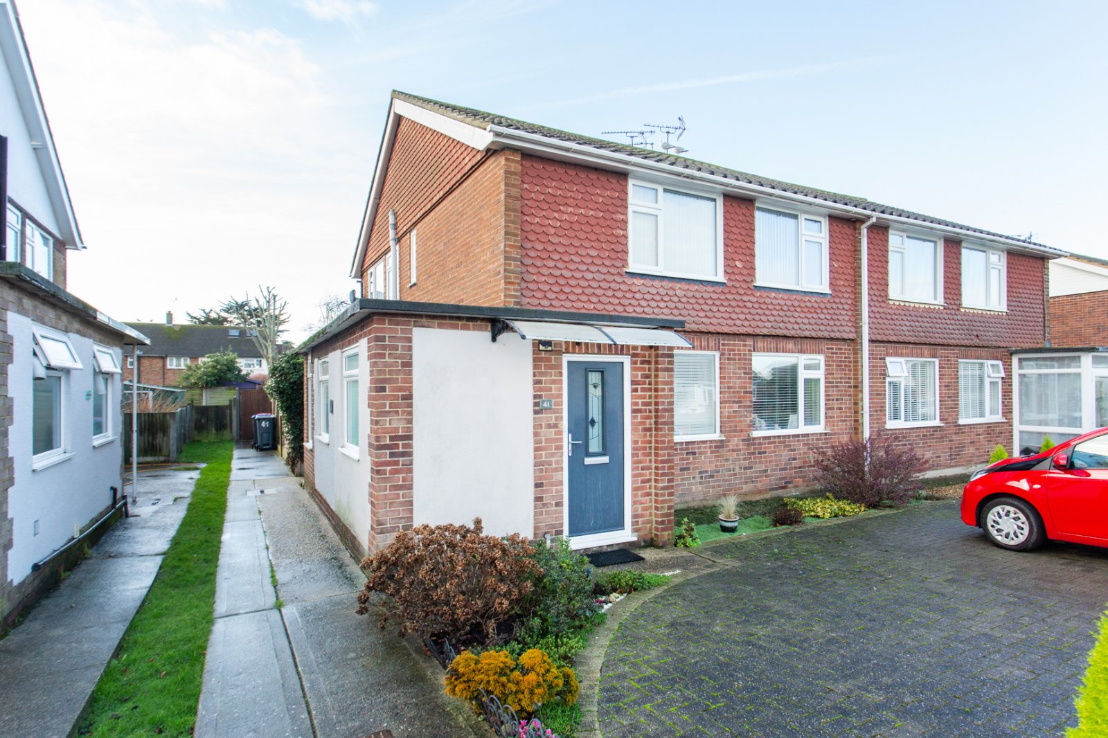 Kite Farm, Whitstable, Kent, CT5 - Miles & Barr