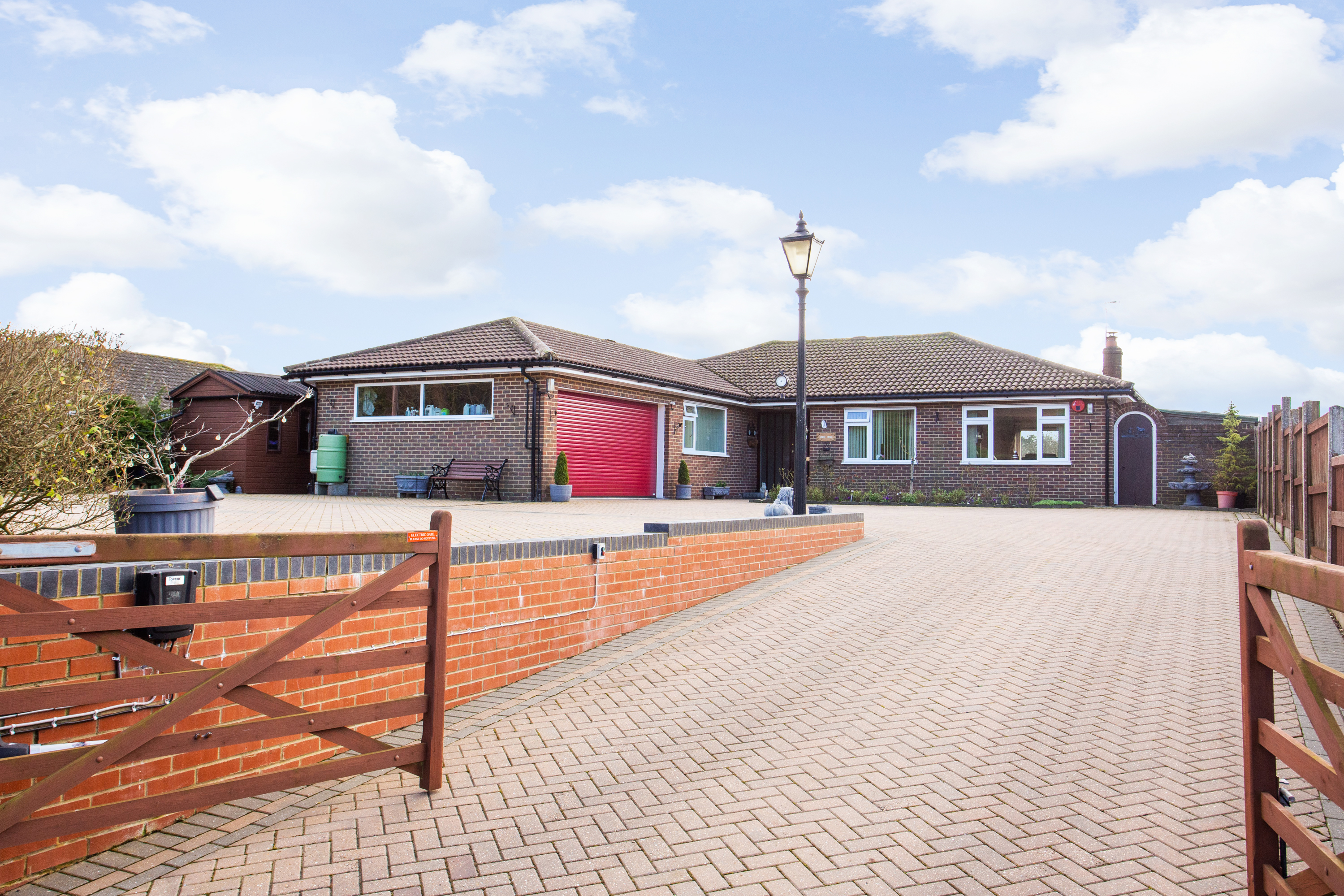 Upper Harbledown, Canterbury, Kent, CT2 - Miles & Barr