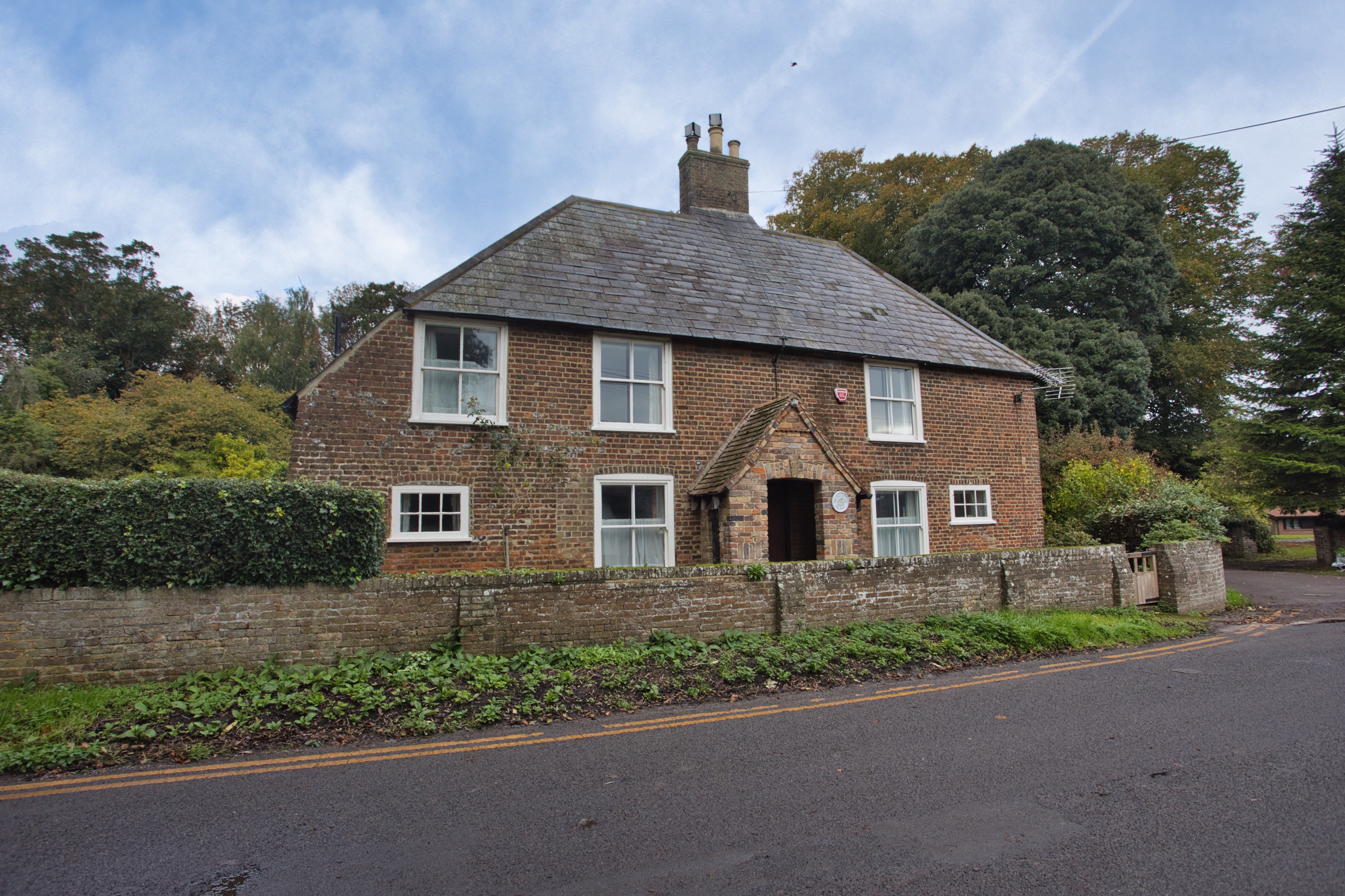 Hull Place, Sholden, Deal, CT14 - Miles & Barr